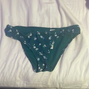 Green patterned Hollister bikini bottons